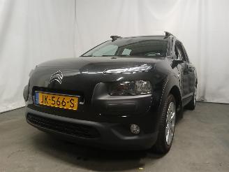 skadebil auto Citroën C4 C4 Cactus (0B/0P) Hatchback 5-drs 1.2 PureTech 82 12V (EB2F(HMZ)) [60k=
W]  (09-2014/...) 2016/4