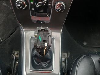 Volvo V-40 V40 (MV) Hatchback 5-drs 2.0 D4 16V (D4204T14) [140kW]  (05-2014/08-20=
19) picture 17