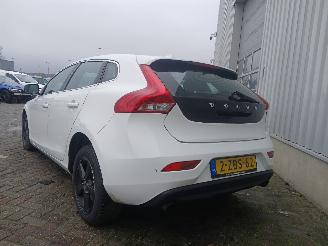 Volvo V-40 V40 (MV) Hatchback 5-drs 2.0 D4 16V (D4204T14) [140kW]  (05-2014/08-20=
19) picture 5