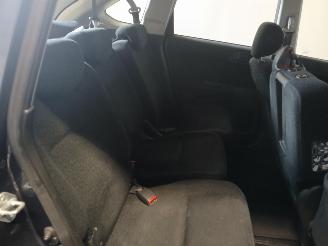 Honda Fr-v FR-V (BE) MPV 1.7 16V (D17A2) [92kW]  (02-2005/12-2006) picture 11