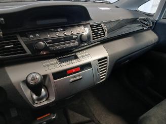 Honda Fr-v FR-V (BE) MPV 1.7 16V (D17A2) [92kW]  (02-2005/12-2006) picture 17