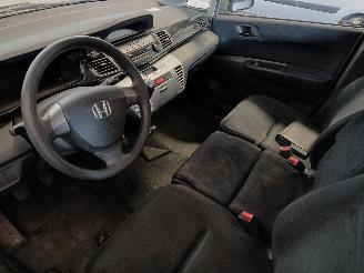 Honda Fr-v FR-V (BE) MPV 1.7 16V (D17A2) [92kW]  (02-2005/12-2006) picture 13