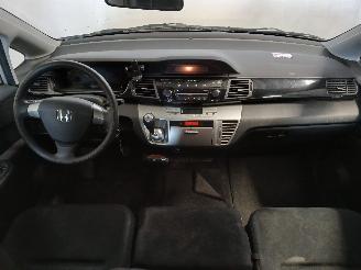 Honda Fr-v FR-V (BE) MPV 1.7 16V (D17A2) [92kW]  (02-2005/12-2006) picture 12