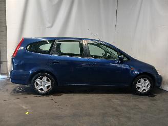 Honda Stream Stream I (RN) MPV 2.0 16V VTEC (K20A5) [115kW]  (05-2001/09-2006) picture 7