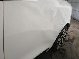 Renault Clio Clio IV Estate/Grandtour (7R) Combi 5-drs 1.5 Energy dCi 90 FAP (K9K-6=
08(K9K-B6)) [66kW]  (11-2012/08-2021) picture 23