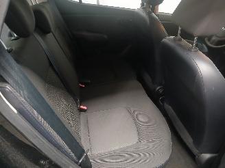 Hyundai I-10 i10 (F5) Hatchback 1.1i 12V (G4HG5) [51kW]  (04-2011/12-2013) picture 10