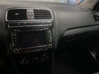 Volkswagen Polo Polo V (6R) Hatchback 1.2 TDI 12V BlueMotion (CFWA(Euro 5)) [55kW]  (1=
0-2009/05-2014) picture 17