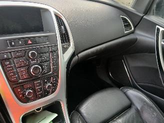 Opel Astra Astra J (PC6/PD6/PE6/PF6) Hatchback 5-drs 1.7 CDTi 16V EcoFLEX 130 (A1=
7DTE(Euro 5)) [96kW]  (07-2011/10-2015) picture 15