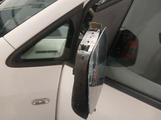 Volkswagen Caddy Caddy III (2KA,2KH,2CA,2CH) Van 1.6 TDI 16V (CAYD) [75kW]  (08-2010/05=
-2015) picture 24