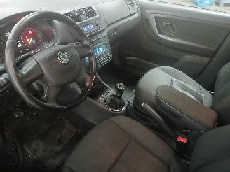 Skoda Fabia Fabia II (5J) Hatchback 5-drs 1.2 TSI (CBZA) [63kW]  (03-2010/12-2014)= picture 12