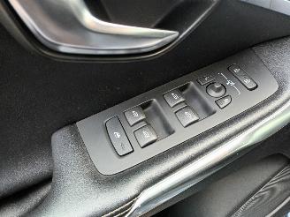 Volvo V-40 V40 (MV) Hatchback 5-drs 1.6 D2 (D4162T) [84kW]  (03-2012/12-2016) picture 14