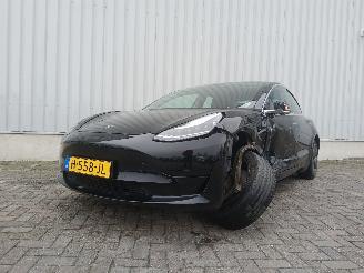 Auto incidentate Tesla Model 3 Model 3 Sedan Long Range AWD 75 kWh (3D5) [258kW]  (06-2018/...) 2020/4