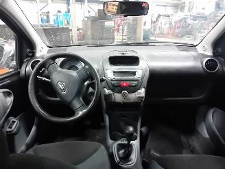 Toyota Aygo Aygo (B10) Hatchback 1.0 12V VVT-i (1KR-FE) [50kW]  (07-2005/05-2014) picture 5