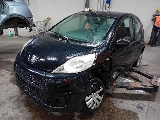 Vrakbiler auto Peugeot 107 107 Hatchback 1.0 12V (384F(1KR)) [50kW]  (06-2005/05-2014) 2013/2