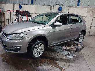 Coche siniestrado Volkswagen Golf Golf VII (AUA) Hatchback 1.4 TSI 16V (CXSA(Euro 5)) [90kW]  (11-2012/0=
3-2020) 2013/10