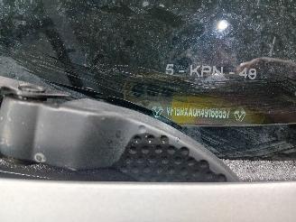 Renault Clio Clio IV (5R) Hatchback 5-drs 0.9 Energy TCE 90 12V (H4B-400(H4B-A4)) [=
66kW]  (11-2012/08-2021) picture 6