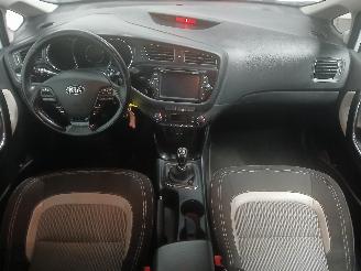 Kia Cee d Cee'd Sportswagon (JDC5) Combi 1.6 GDI 16V (G4FD) [99kW]  (09-2012/12-=
2018) picture 10