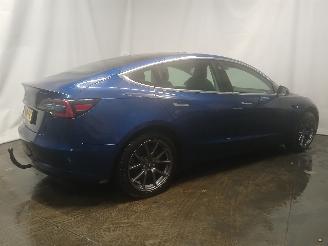 Tesla Model 3 Model 3 Sedan Long Range 72kWh (3D6) [192kW]  (01-2017/...) picture 5