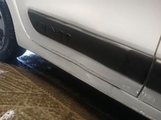 Renault Twingo Twingo III (AH) Hatchback 5-drs 1.0 SCe 70 12V (H4D-400(H4D-A4)) [52kW=
]  (09-2014/...) picture 23