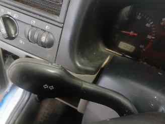 Volkswagen Transporter Transporter/Caravelle T4 Bus 2.5i (AVT) [85kW]  (08-1996/04-2003) picture 13