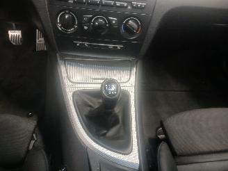 BMW 1-serie 1 serie (E81) Hatchback 3-drs 116i 1.6 16V (N43-B16A) [90kW]  (03-2007=
/12-2011) picture 16