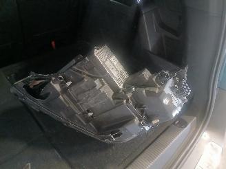 Peugeot 5008 5008 II (M4/MC/MJ/MR) MPV 1.2 12V e-THP PureTech 130 (EB2DTS(HNY)) [96=
kW]  (12-2016/12-2024) picture 31