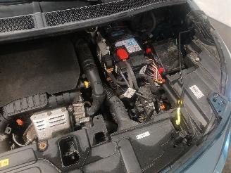 Peugeot 5008 5008 II (M4/MC/MJ/MR) MPV 1.2 12V e-THP PureTech 130 (EB2DTS(HNY)) [96=
kW]  (12-2016/12-2024) picture 29