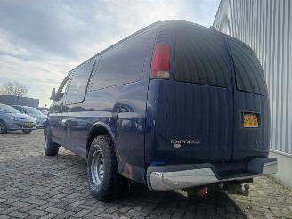 GMC  Chevrolet Express picture 5