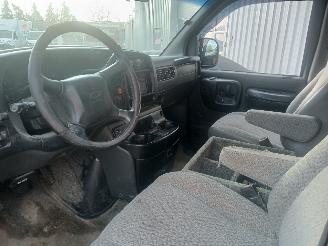 GMC  Chevrolet Express picture 13