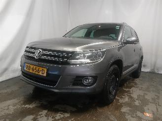 Schadeauto Volkswagen Tiguan Tiguan (5N1/2) SUV 2.0 TDI 16V (CFFB(Euro 5)) [103kW]  (03-2008/07-201=
8) 2013/7