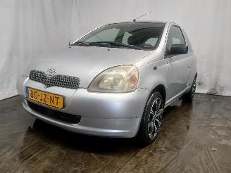 skadebil auto Toyota Yaris Yaris (P1) Hatchback 1.3 16V VVT-i (2SZFE) [64kW]  (04-2002/09-2005) 2002/10