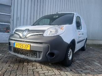 Damaged car Renault Kangoo Kangoo Express (FW) Van 1.5 dCi 75 (K9K-628(K9K-E6)) [55kW]  (09-2010/=
=2E..) 2019/6