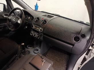 Mitsubishi Colt Colt (Z2/Z3) Hatchback 1.1 12V (3A91) [55kW]  (10-2004/06-2012) picture 8