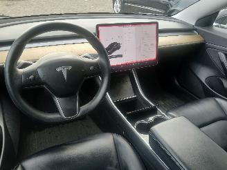 Tesla Model 3 Model 3 Sedan Long Range AWD 75 kWh (3D5) [258kW]  (06-2018/...) picture 11