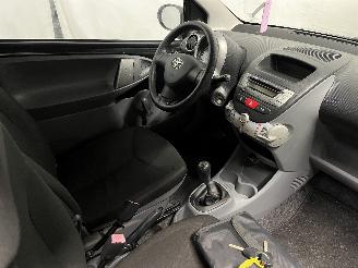 Toyota Aygo Aygo (B10) Hatchback 1.0 12V VVT-i (1KR-FE) [50kW]  (07-2005/05-2014) picture 9