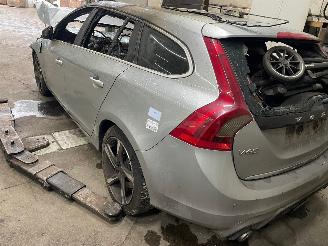 Volvo V-60 V60 I (FW/GW) Combi 2.4 D6 20V AWD Twin Engine Plug-in Hybrid (D97PHEV=
(Euro 6)) [206kW]  (03-2015/05-2018) picture 4