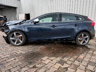 Volvo V-40 V40 (MV) Hatchback 5-drs 1.6 D2 (D4162T) [84kW]  (03-2012/12-2016) picture 3