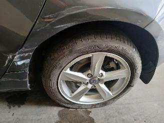 Volvo V-40 V40 (MV) Hatchback 5-drs 1.6 D2 (D4162T) [84kW]  (03-2012/12-2016) picture 28