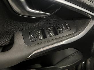 Volvo V-40 V40 (MV) Hatchback 5-drs 1.6 T4 GTDi 16V (B4164T) [132kW]  (03-2012/12=
-2016) picture 13