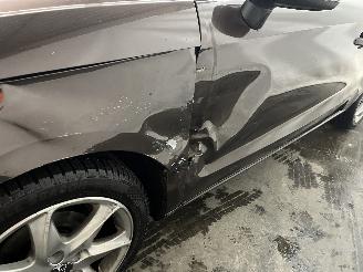 Audi A1 A1 (8X1/8XK) Hatchback 3-drs 1.2 TFSI (CBZA) [63kW]  (05-2010/04-2015)= picture 26