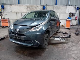 disassembly passenger cars Toyota Aygo Aygo (B40) Hatchback 1.0 12V VVT-i (1KR-FE) [51kW]  (05-2014/06-2018) 2016/2