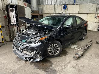 Salvage car Toyota Prius Prius (ZVW5) Hatchback 1.8 16V Hybrid (2ZRFXE) [72kW]  (09-2015/12-202=
2) 2019/7