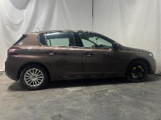 Peugeot 308 308 (L3/L8/LB/LH/LP) Hatchback 5-drs 1.2 12V VTi PureTech 82 (EB2F(HMZ=
)) [60kW]  (09-2013/06-2021) picture 7