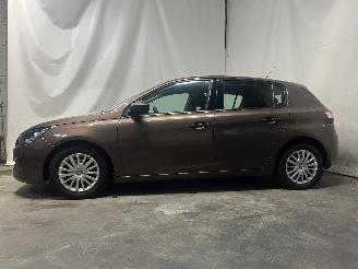 Peugeot 308 308 (L3/L8/LB/LH/LP) Hatchback 5-drs 1.2 12V VTi PureTech 82 (EB2F(HMZ=
)) [60kW]  (09-2013/06-2021) picture 4