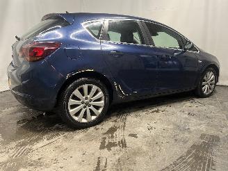 Opel Astra Astra J (PC6/PD6/PE6/PF6) Hatchback 5-drs 1.4 Turbo 16V (A14NEL(Euro 5=
)) [88kW]  (10-2010/10-2015) picture 6