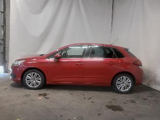 Citroën C4 C4 Berline (NC) Hatchback 5-drs 1.6 BlueHDI 100 (DV6FD(BHY)) [73kW]  (=
07-2014/05-2018) picture 4