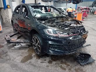 Volkswagen Golf Golf VII (AUA) Hatchback 2.0 GTI 16V Performance Package (CHHA) [169kW=
]  (04-2013/08-2020) picture 2