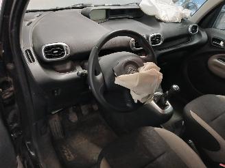 Citroën C3 C3 Picasso (SH) MPV 1.6 16V VTI 120 (EP6(5FW)) [88kW]  (02-2009/10-201=
7) picture 11