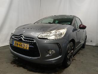 krockskadad bil auto Citroën DS3 DS3 (SA) Hatchback 1.6 16V VTS THP 155 (EP6DT(5FR)) [115kW]  (11-2009/=
07-2015) 2010/10
