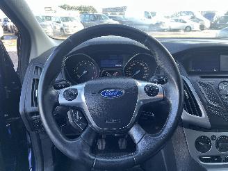 Ford Focus Focus 3 Wagon Combi 1.0 Ti-VCT EcoBoost 12V 100 (M2DA(Euro 5)) [74kW] =
 (02-2012/05-2018) picture 17